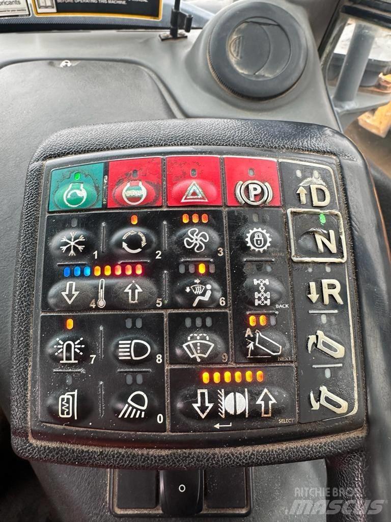 Bell B 40 D 연결식 홀러