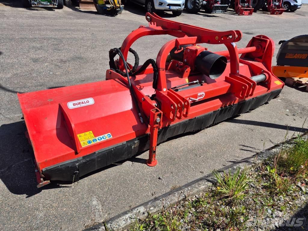Maschio Bufalo 300 목장 제초기 및 토퍼