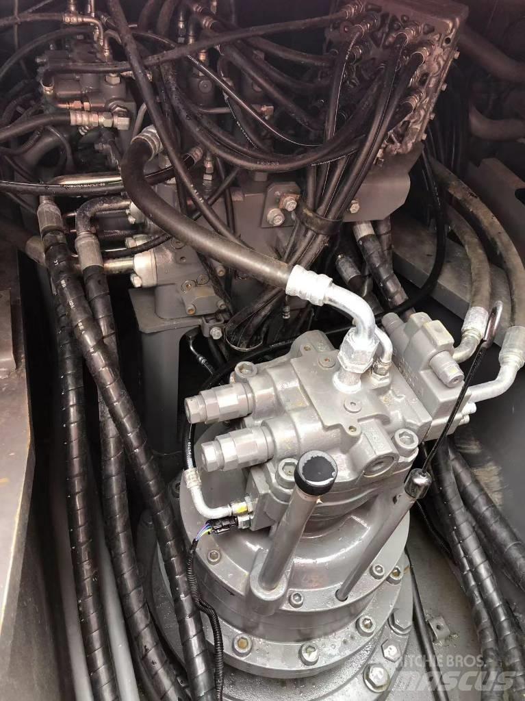 Hitachi 240 대형 굴삭기 29톤 이상