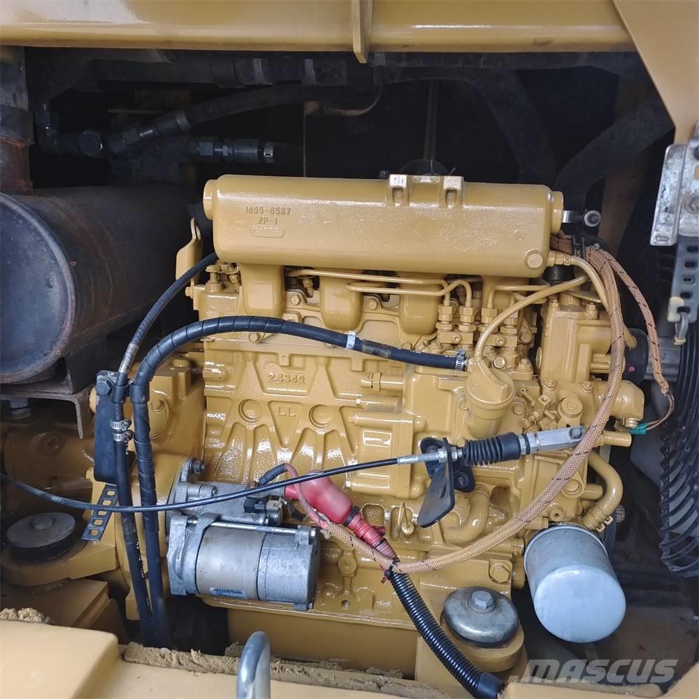 CAT 306 소형 굴삭기 7톤 미만