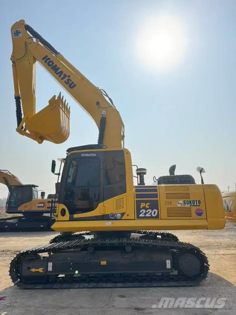 Komatsu 220-8 대형 굴삭기 29톤 이상
