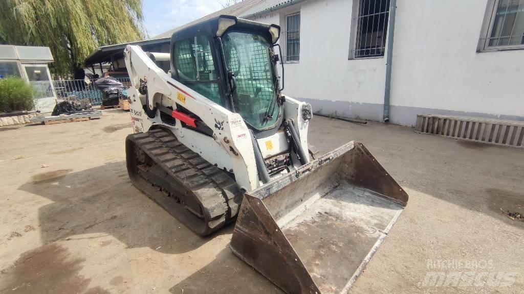 Bobcat T 770  스키드로더