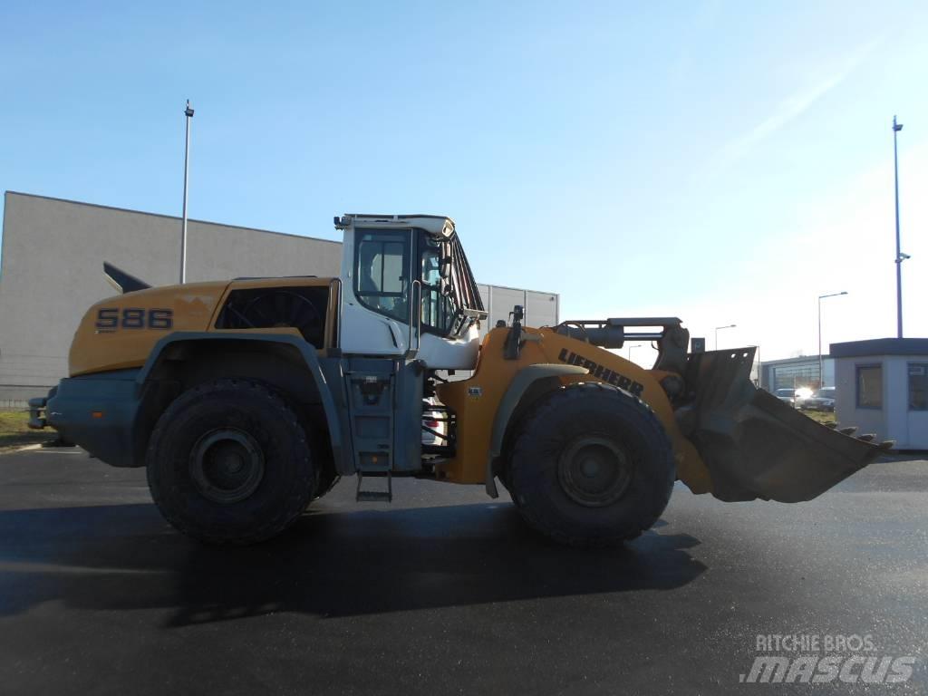 Liebherr L 586  휠로우더