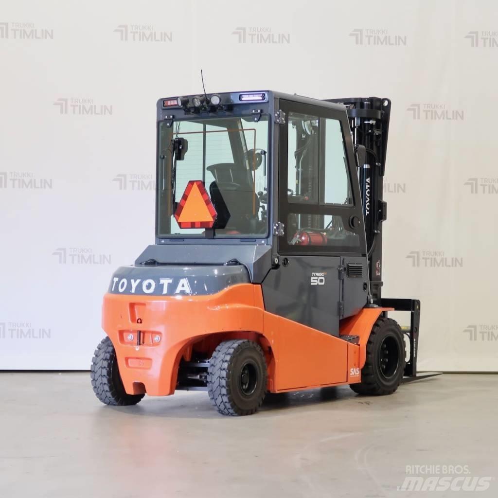 Toyota 8FBMT50 전동 지게차