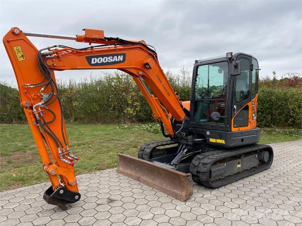 Doosan DX63-3 소형 굴삭기 7톤 미만