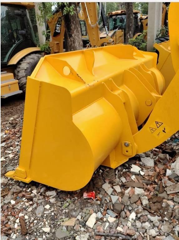 Komatsu WA 320-5  휠로우더