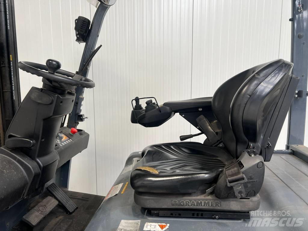 Toyota 8FBMT25 전동 지게차