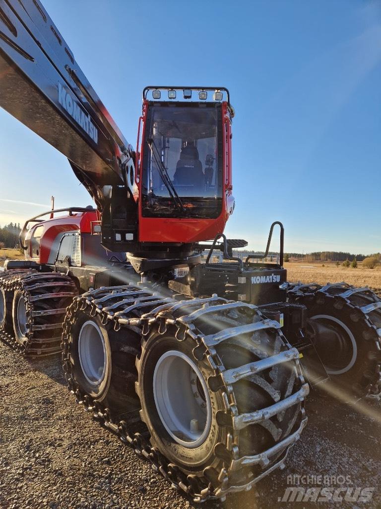 Komatsu 931XC 원목 하베스터