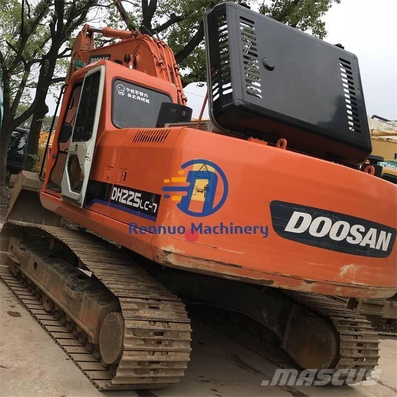Doosan DH225LC-7 대형 굴삭기 29톤 이상