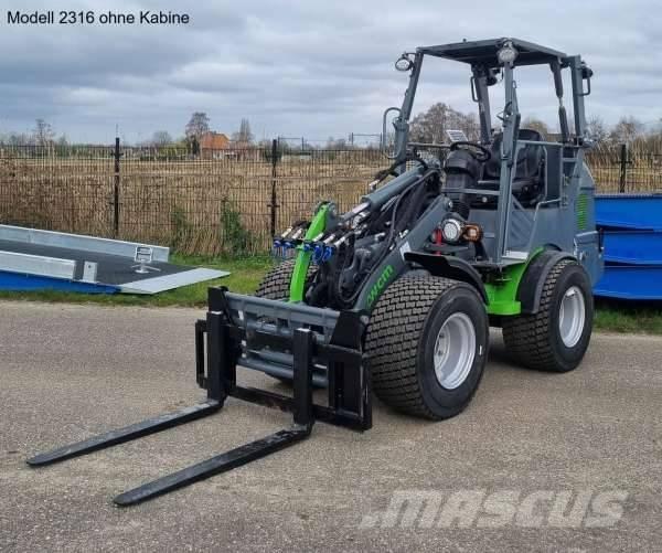 WCM L2316 und L2416 프론트 로더 및 굴착기