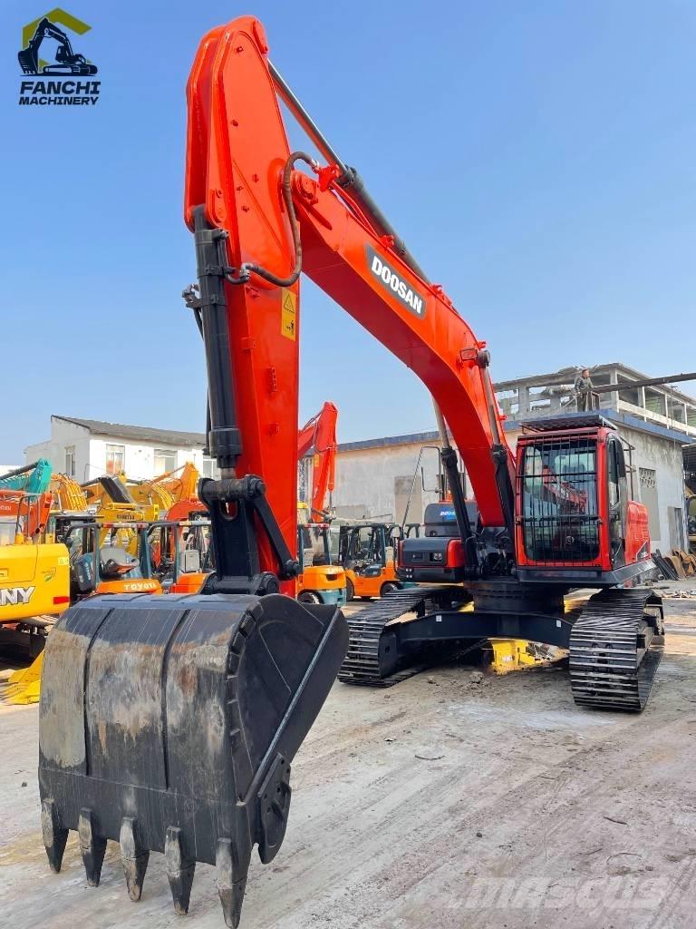 Doosan DX 300 LCA 대형 굴삭기 29톤 이상