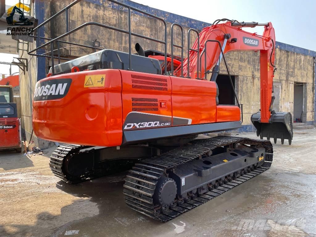 Doosan DX 300 LCA 대형 굴삭기 29톤 이상