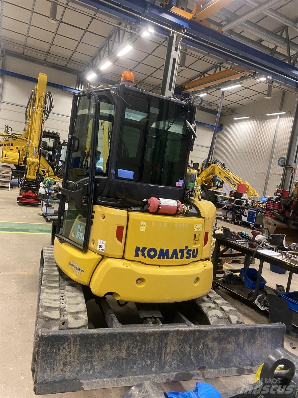 Komatsu PC55MR-5 소형 굴삭기 7톤 미만