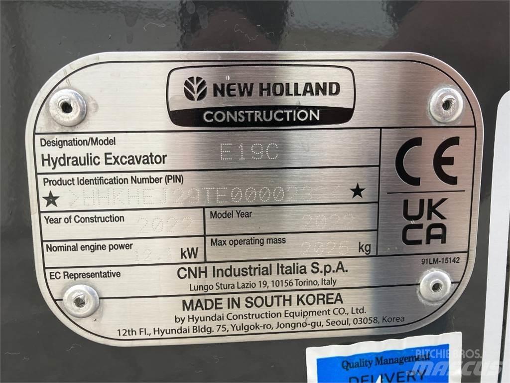 New Holland E 19C 소형 굴삭기 7톤 미만