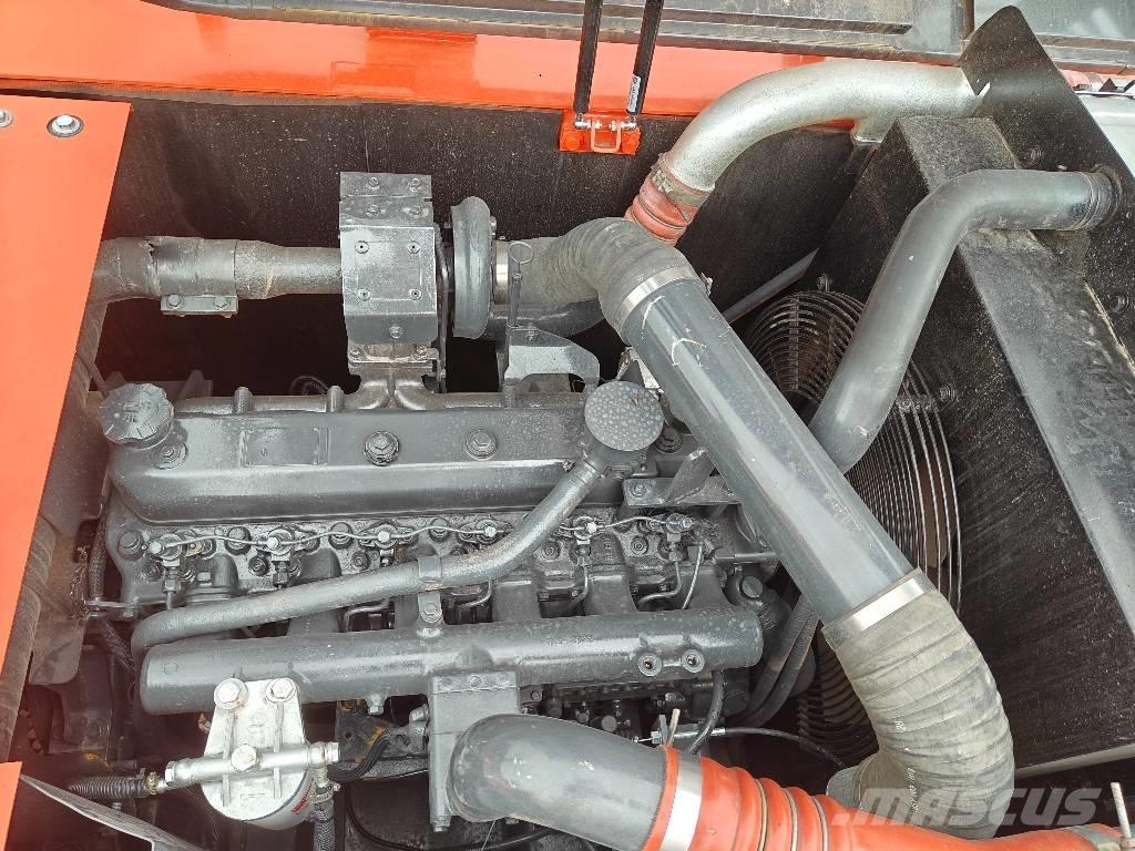 Doosan 225 LCA 대형 굴삭기 29톤 이상