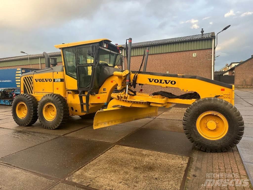Volvo G 930 그레이더
