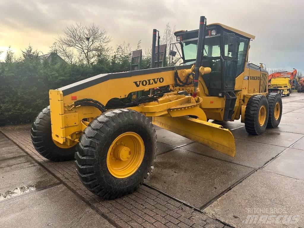 Volvo G 930 그레이더