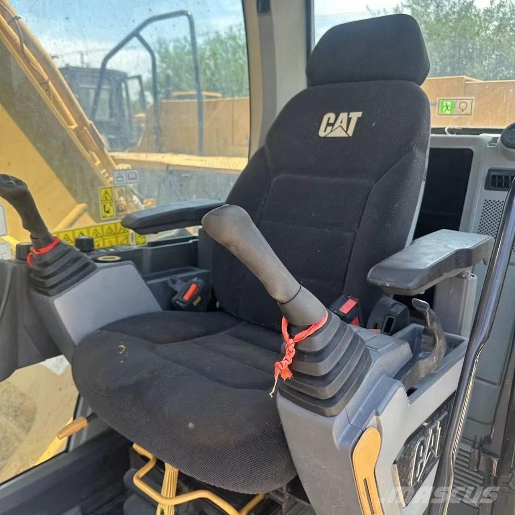 CAT 330 대형 굴삭기 29톤 이상