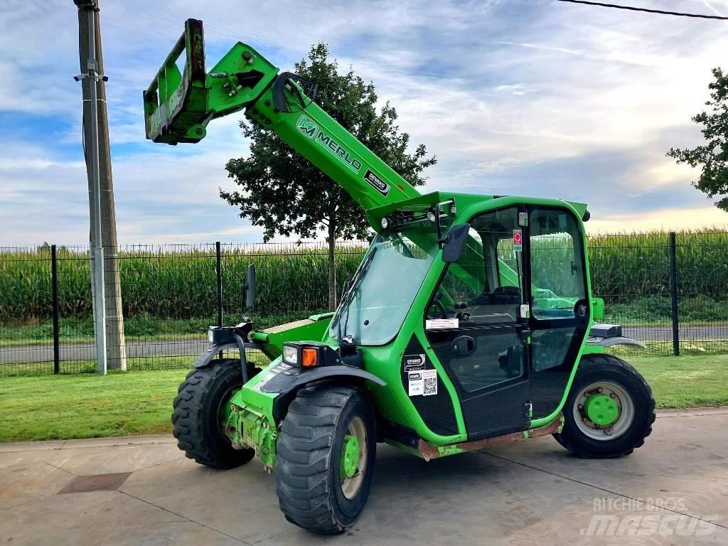 Merlo P25.6 텔러 핸들러