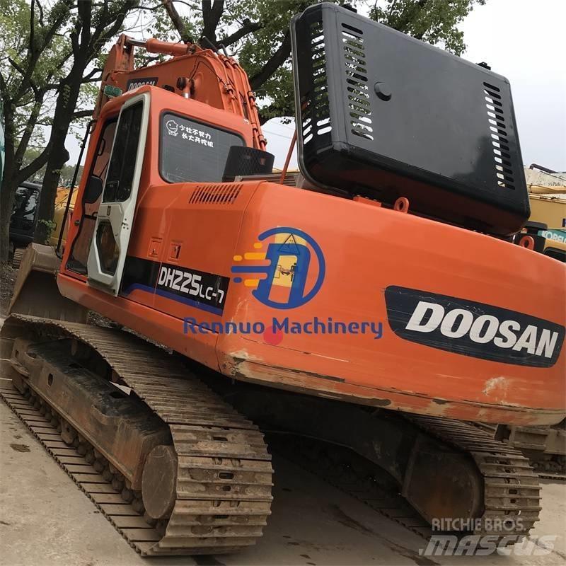 Doosan DH225LC-7 대형 굴삭기 29톤 이상