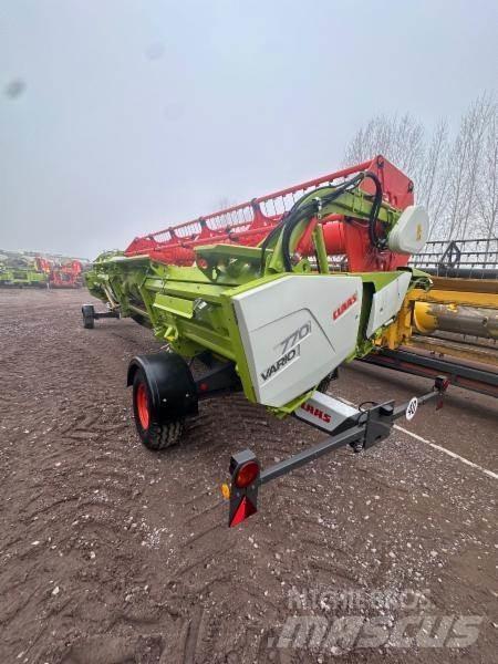 CLAAS TRION 530 콤바인 수확기