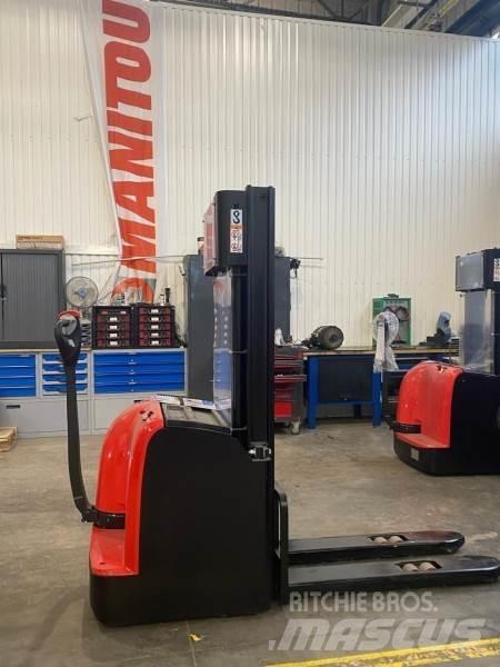 Manitou CDD12 AC1 보행식 리치 지게차