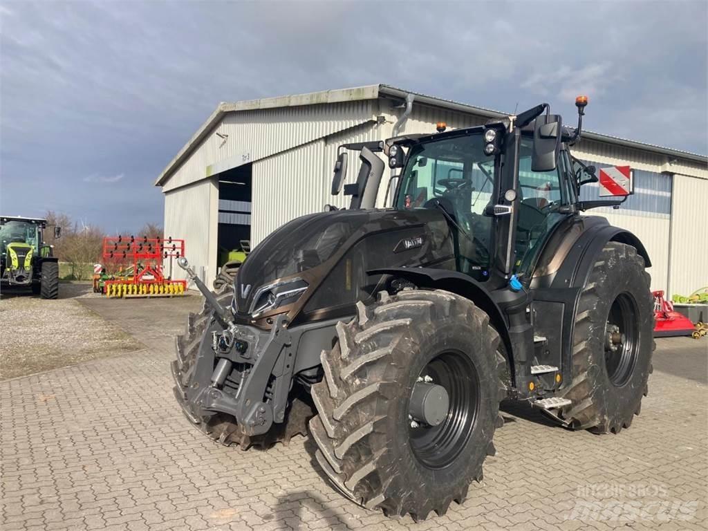Valtra Q245 트랙터