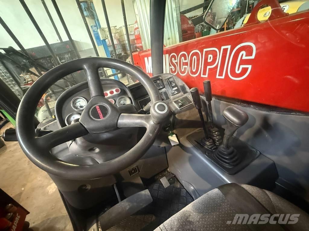 Manitou MT 523 텔러 핸들러