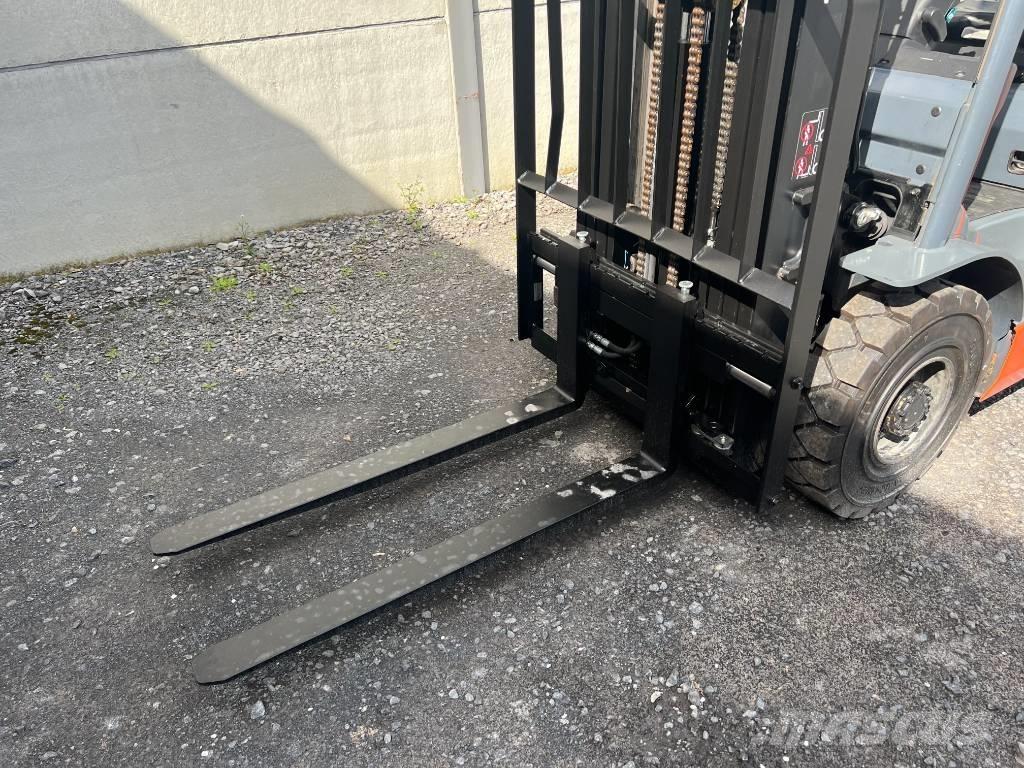 Toyota 02-8 FGF 25 LPG 지게차