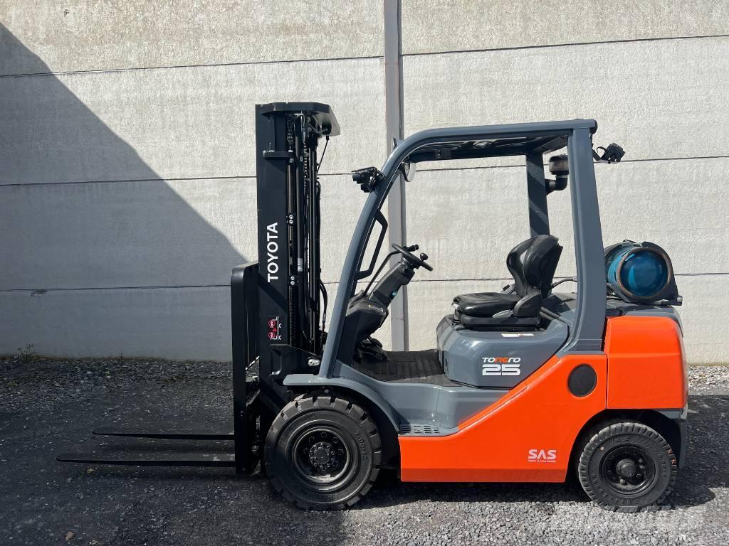 Toyota 02-8 FGF 25 LPG 지게차