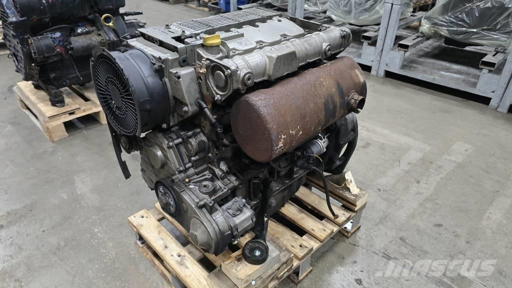 Deutz F4L2011 엔진