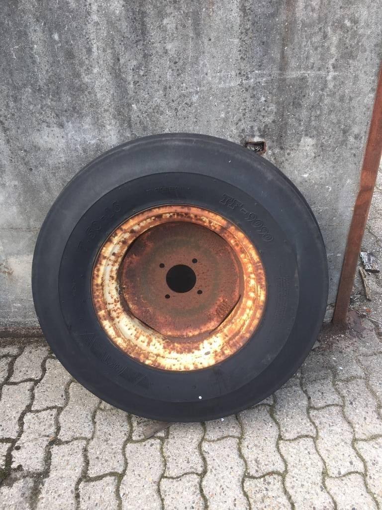 BKT 7.50 R 16 + velg 타이어, 휠 및 림