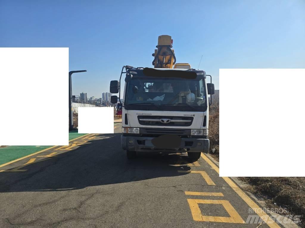 Horyong SKY 450 트럭 탑재 고소작업대