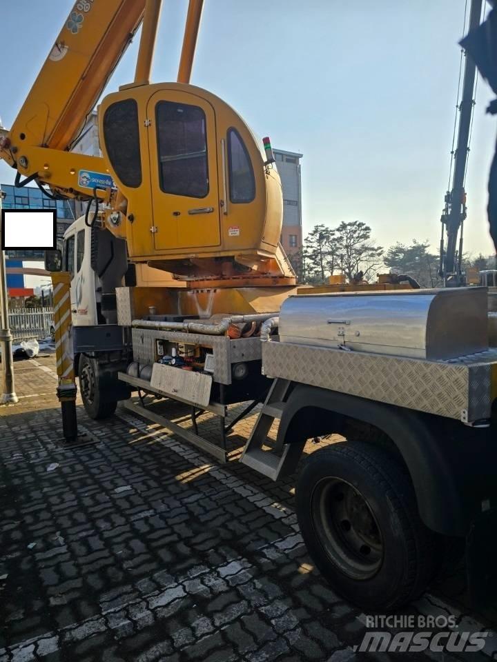 Horyong SKY 450 트럭 탑재 고소작업대