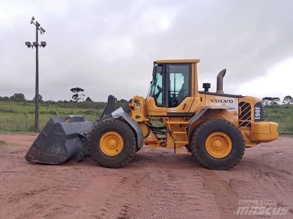 Volvo L90F  휠로우더