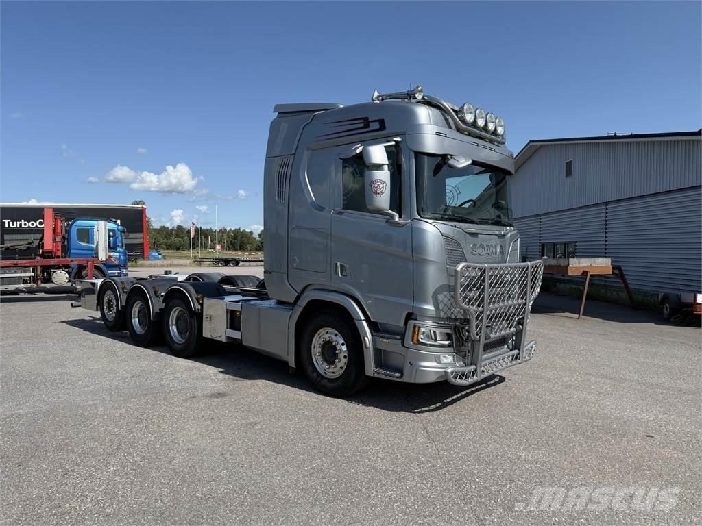 Scania R650 8x4 새시 운전실 트럭