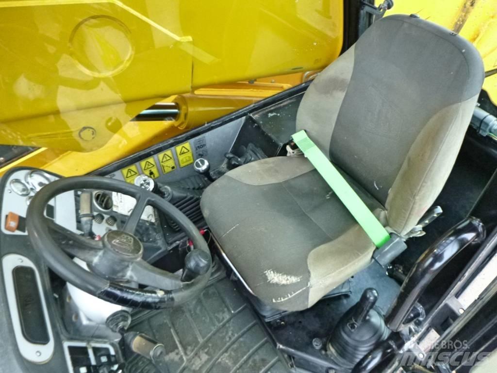 JCB 535-125 텔러 핸들러
