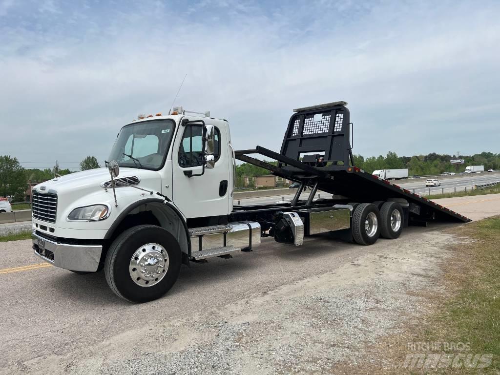 Freightliner M2 회수 차량