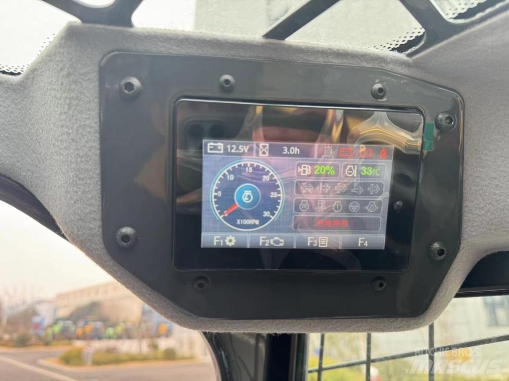 XCMG XC740K  스키드로더