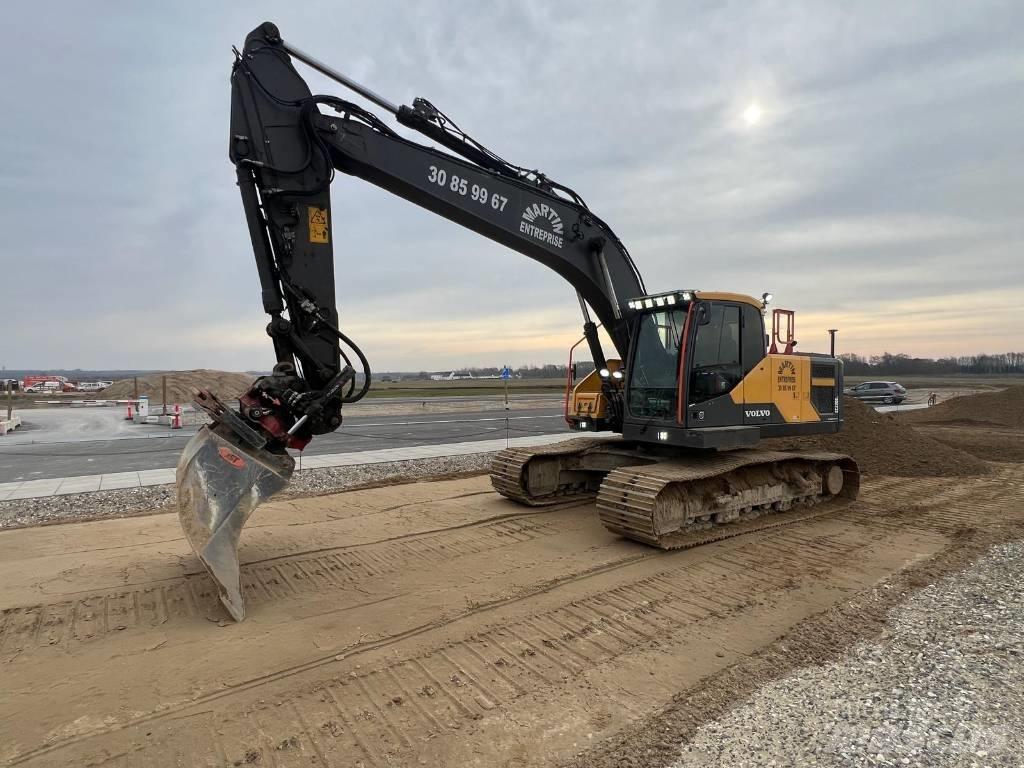 Volvo EC220EL 대형 굴삭기 29톤 이상