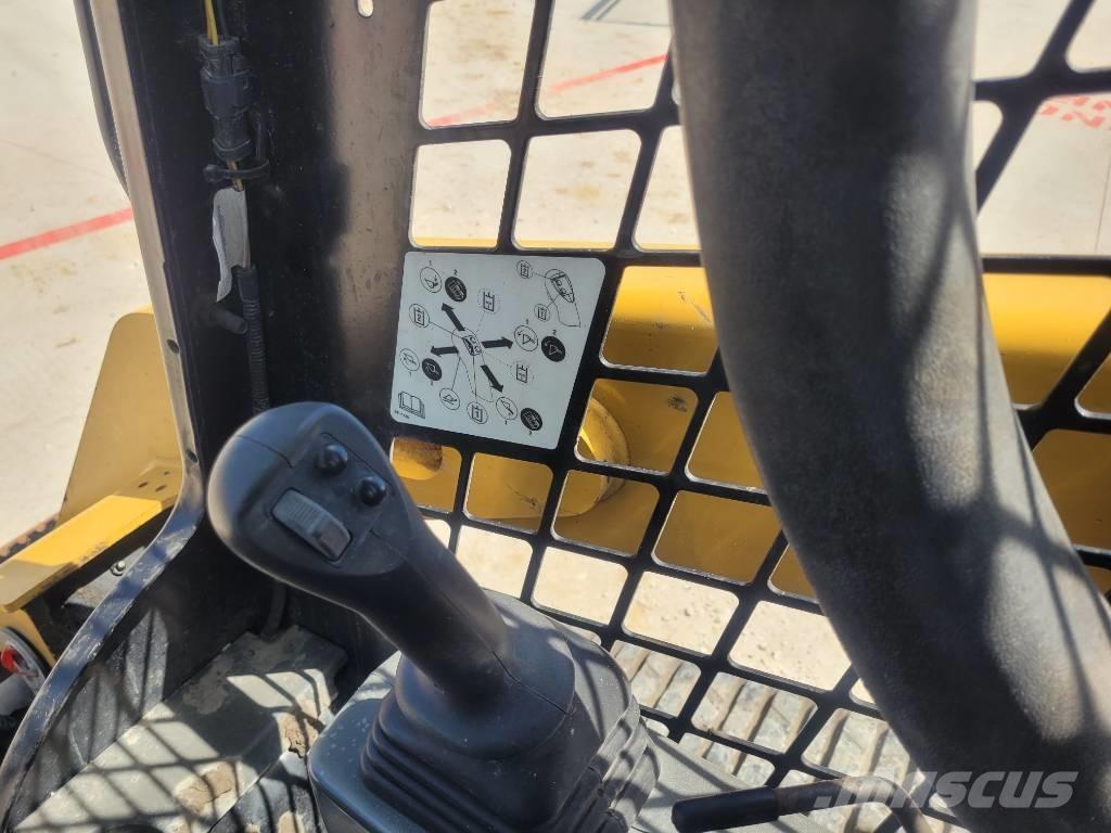 CAT 259 D3  스키드로더