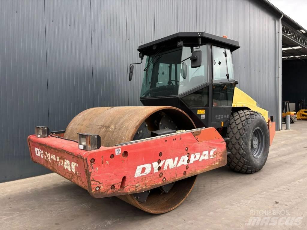 Dynapac CA602D 싱글 드럼 롤러