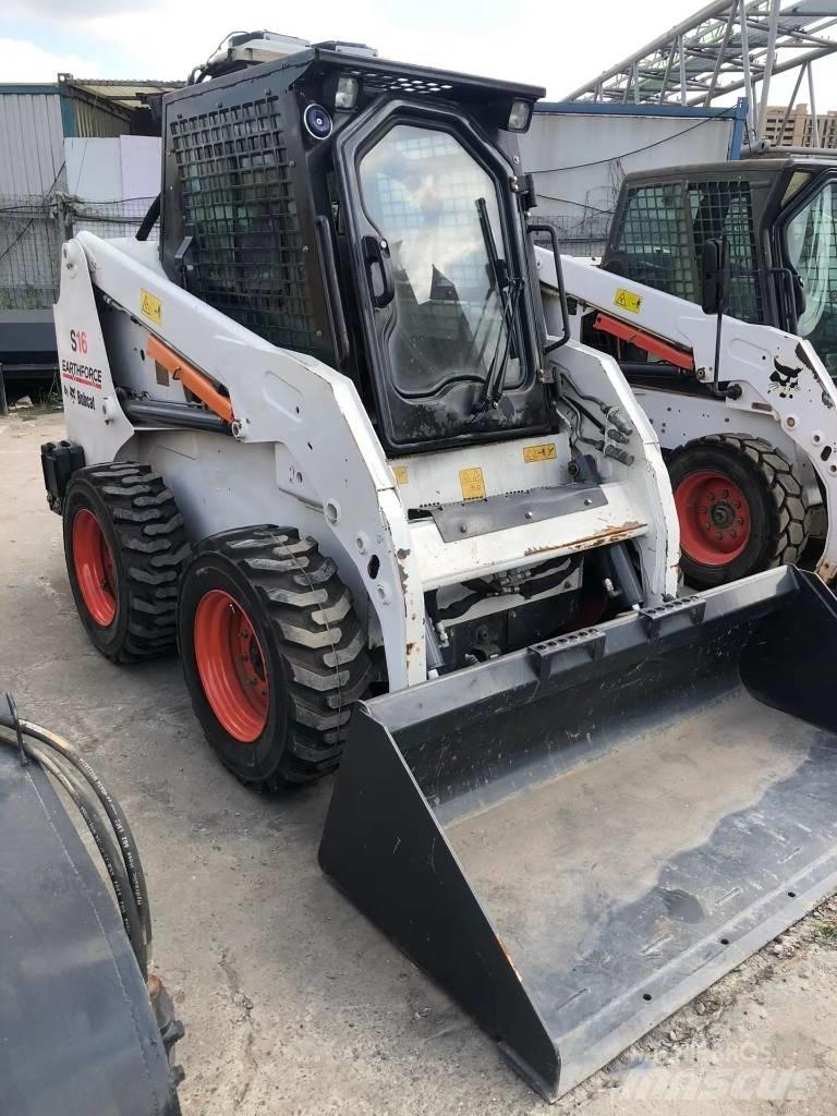 Bobcat S 16  스키드로더