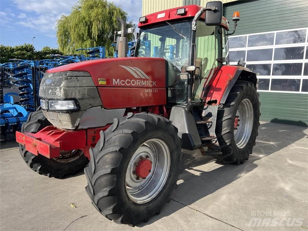 McCormick MTX135 트랙터