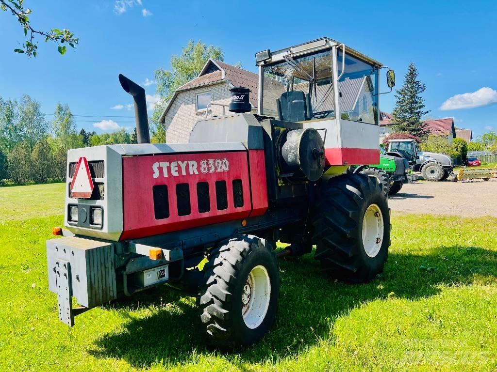 Steyr 8320 목초 수확기