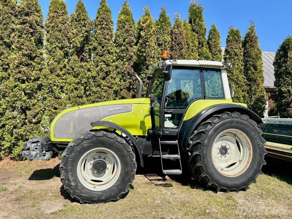 Valtra T 160 트랙터