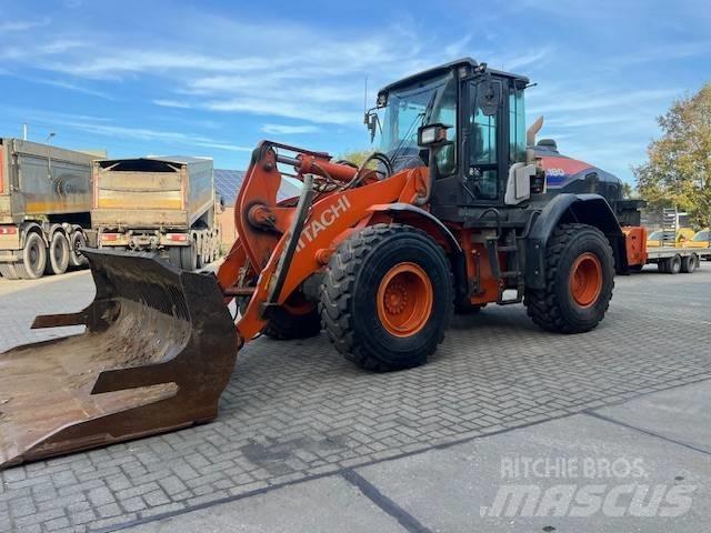 Hitachi ZW 180-6  휠로우더