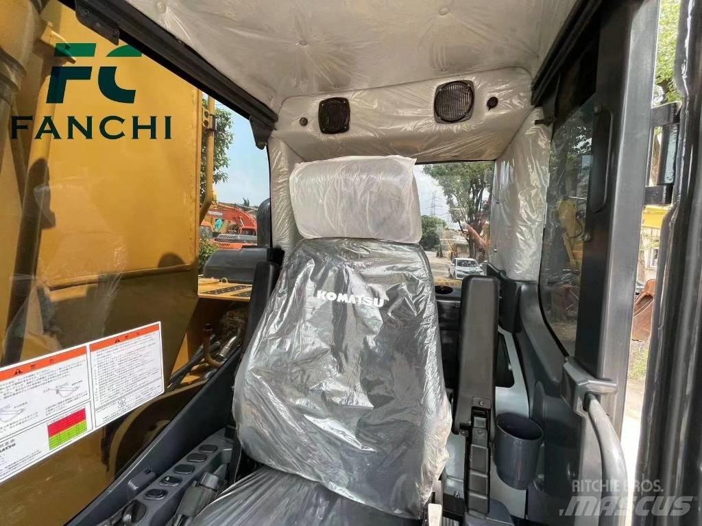Komatsu PC 200-6 중형굴삭기 7톤-28톤