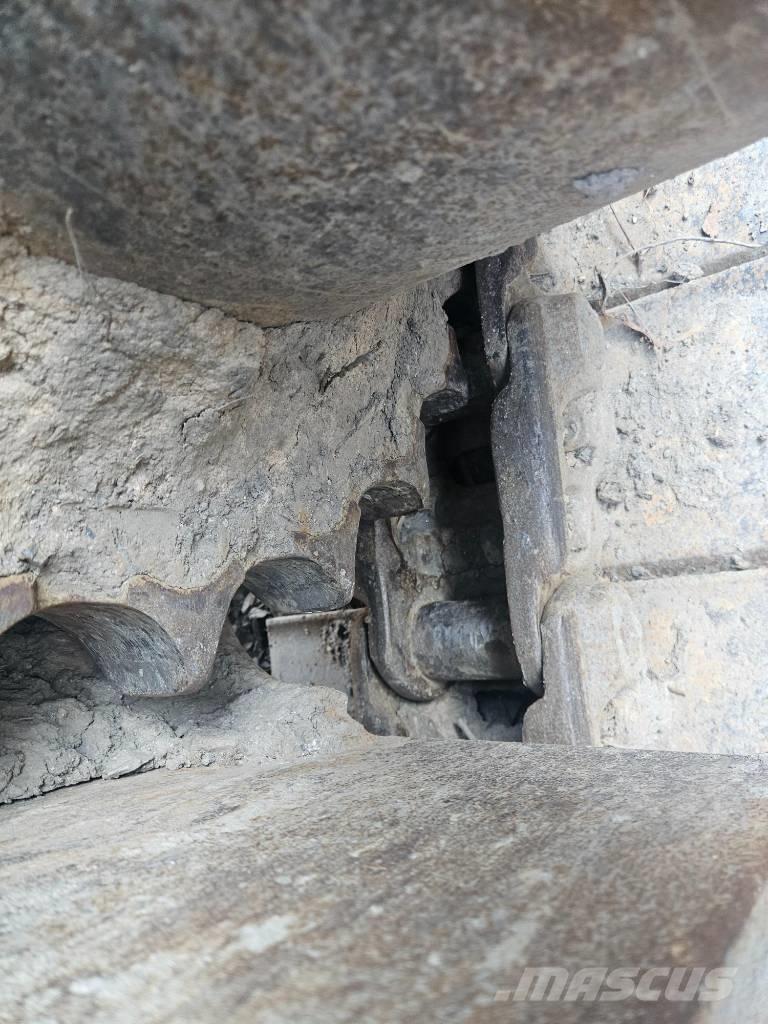 Hyundai Robex 300 LC 대형 굴삭기 29톤 이상