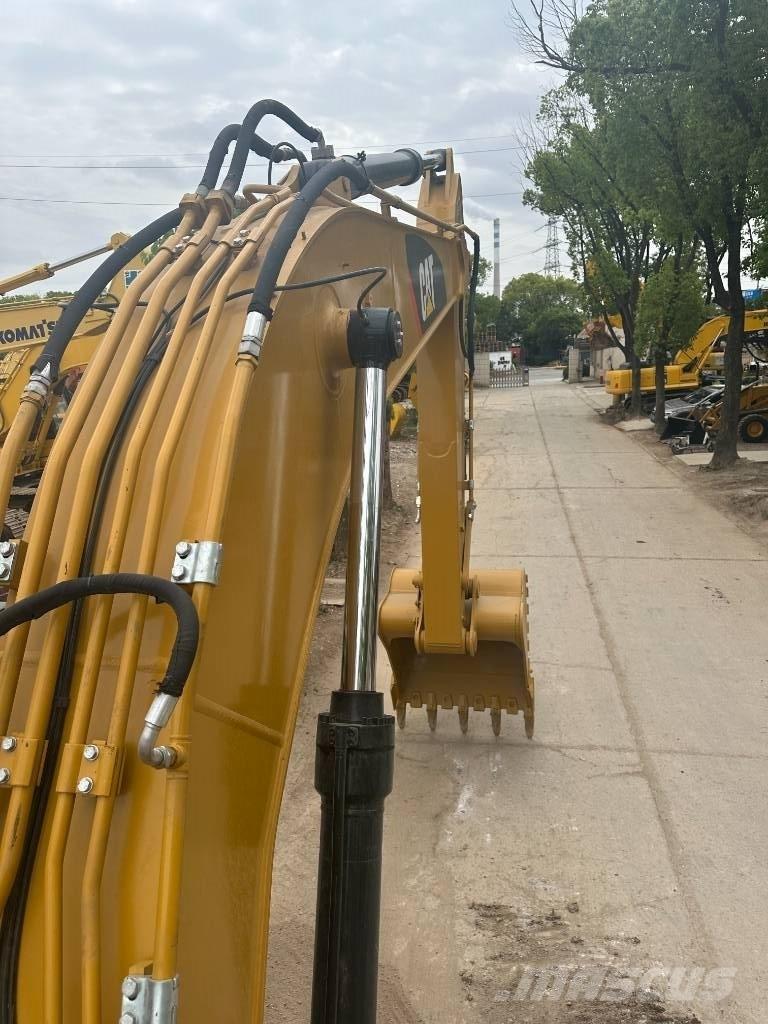CAT CAT330D 중형굴삭기 7톤-28톤